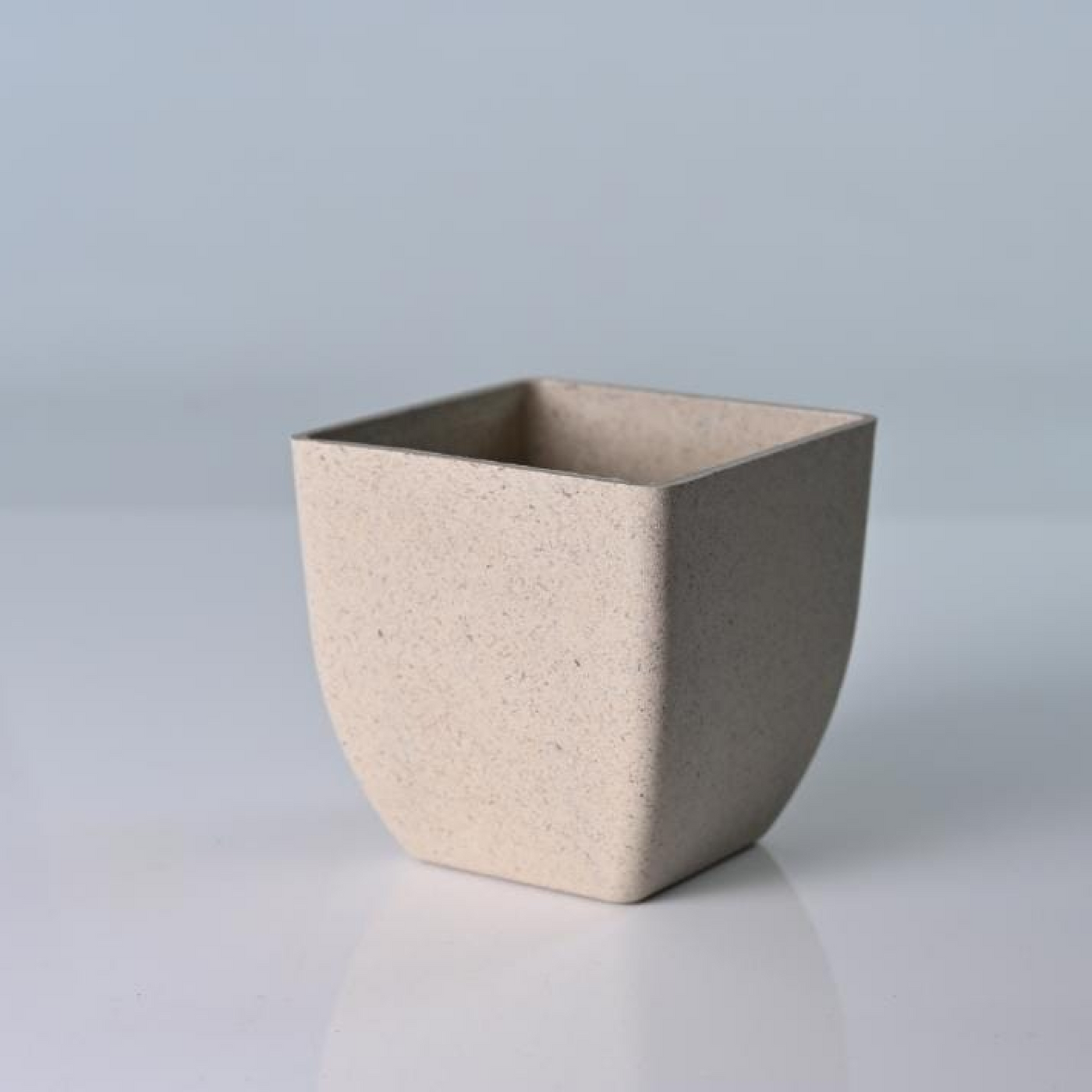 Le by Mecraaz Eco-friendly Rice Husk Planter | Off White